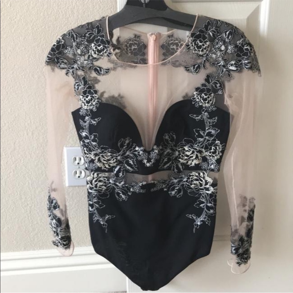 La perla paint body suit